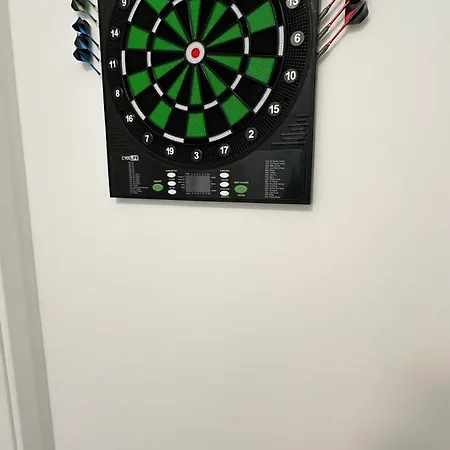 Loft - Sauna - 4 Schlafzimmer - 2 Baeder - Stadtmitte - 2 Parkplaetze Apartmán