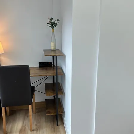 Loft - Sauna - 4 Schlafzimmer - 2 Baeder - Stadtmitte - 2 Parkplaetze *