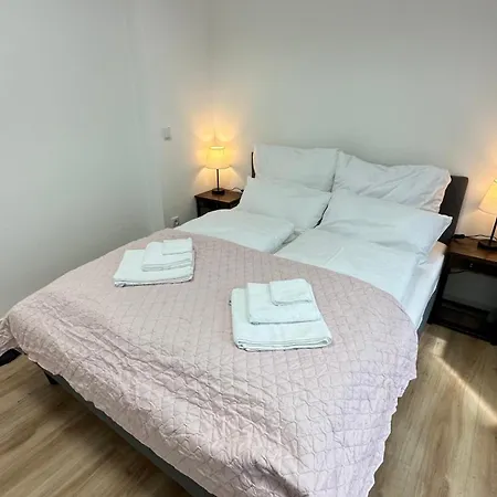 Apartmán Loft - Sauna - 4 Schlafzimmer - 2 Baeder - Stadtmitte - 2 Parkplaetze