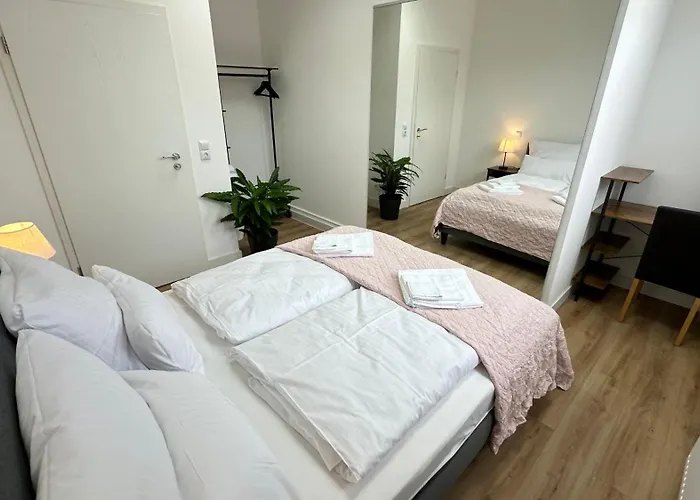 Loft - Sauna - 4 Schlafzimmer - 2 Baeder - Stadtmitte - 2 Parkplaetze * שפייר