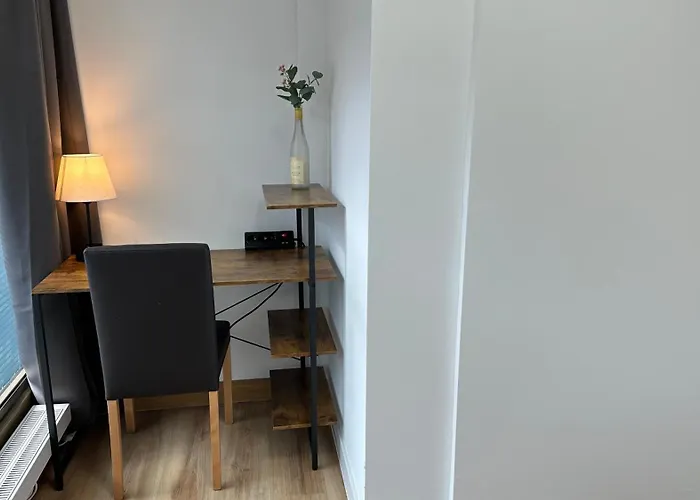 Loft - Sauna - 4 Schlafzimmer - 2 Baeder - Stadtmitte - 2 Parkplaetze *