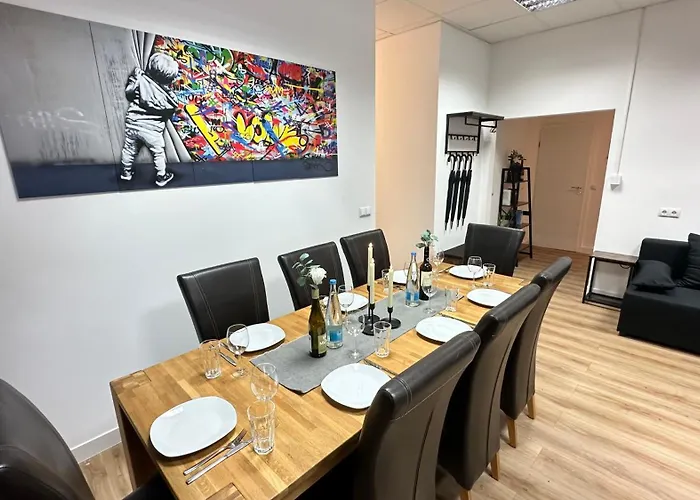 Loft - Sauna - 4 Schlafzimmer - 2 Baeder - Stadtmitte - 2 Parkplaetze דירה *