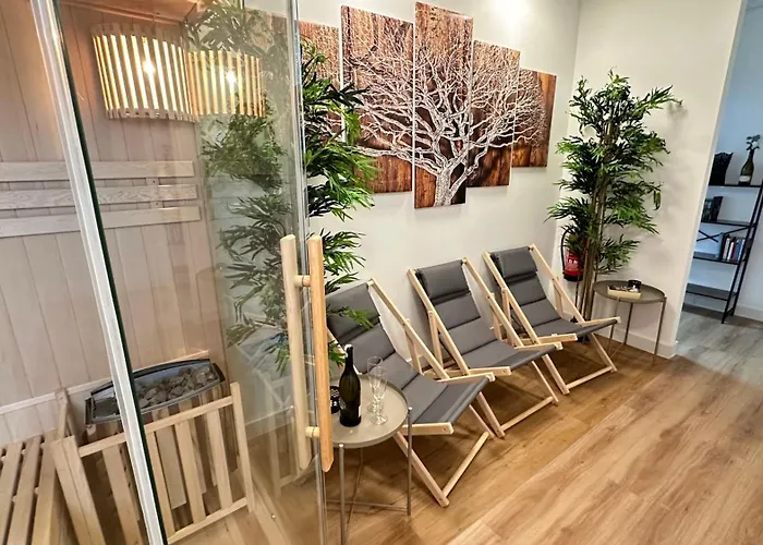 Loft - Sauna - 4 Schlafzimmer - 2 Baeder - Stadtmitte - 2 Parkplaetze שפייר